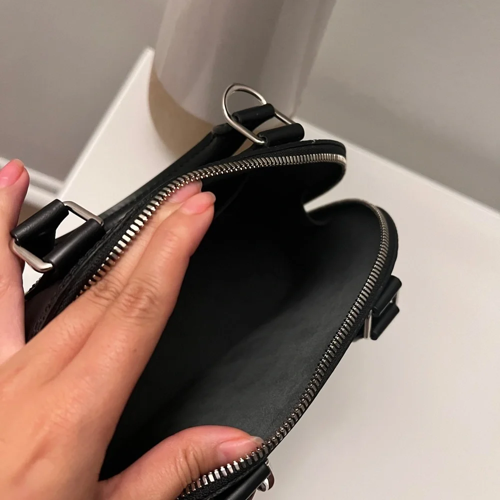 Louis Vuitton - Black Alma BB, Epi Leather, Designer Hand Bag, LV - Picture 6 of 12